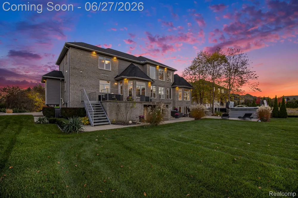 6535 Pond Drive Washington Township, MI 48094
