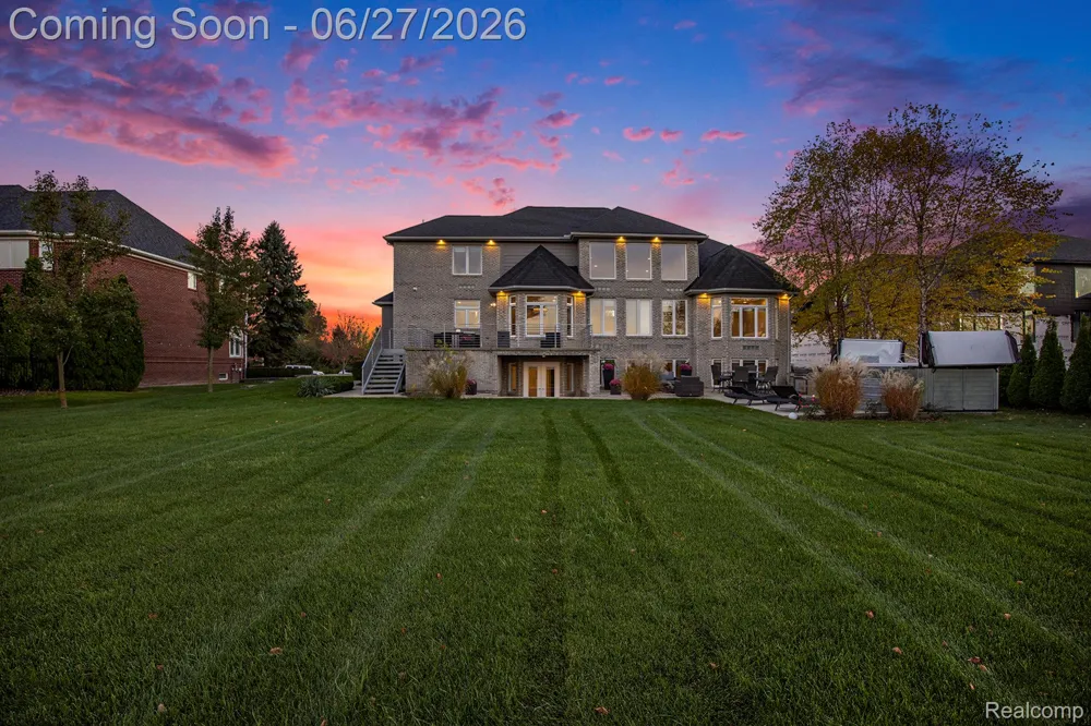 6535 Pond Drive Washington Township, MI 48094