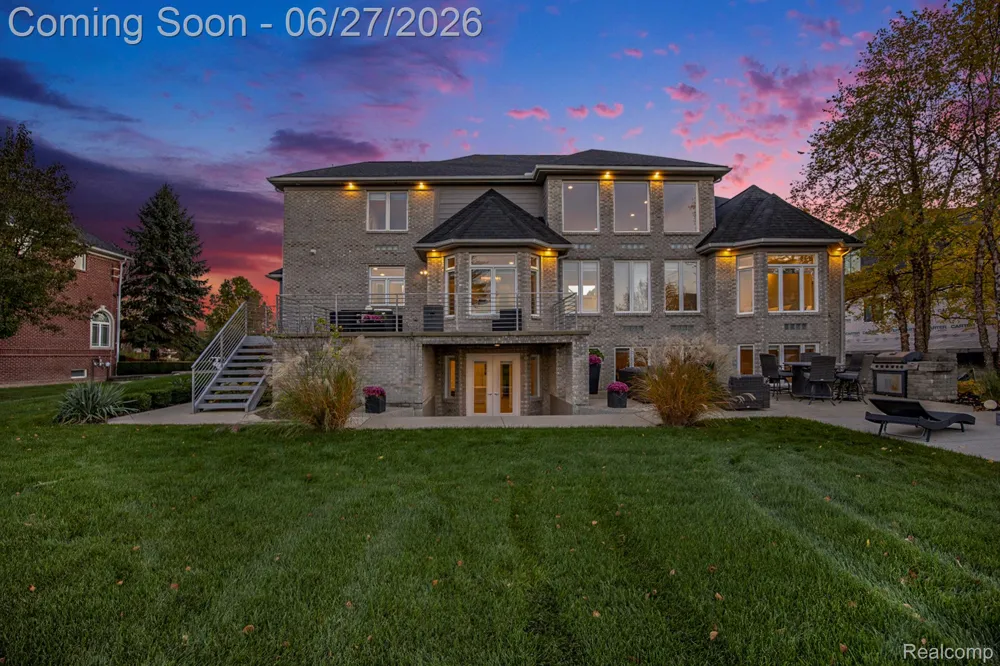 6535 Pond Drive Washington Township, MI 48094