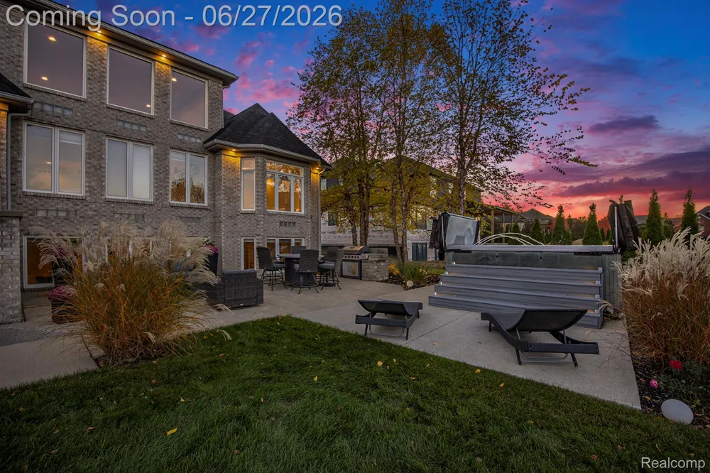 6535 Pond Drive Washington Township, MI 48094