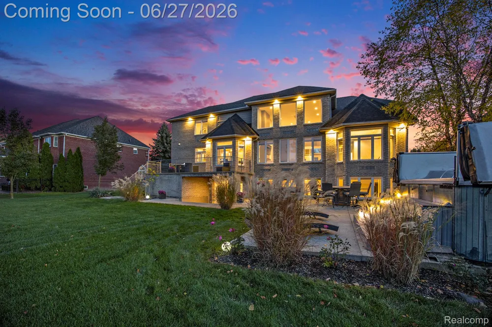 6535 Pond Drive Washington Township, MI 48094