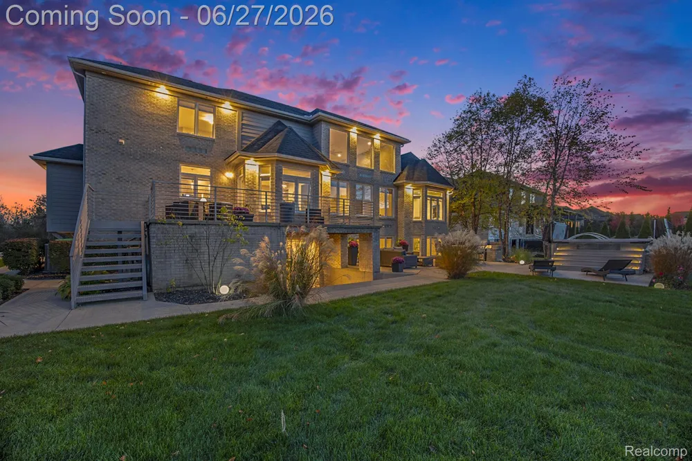 6535 Pond Drive Washington Township, MI 48094