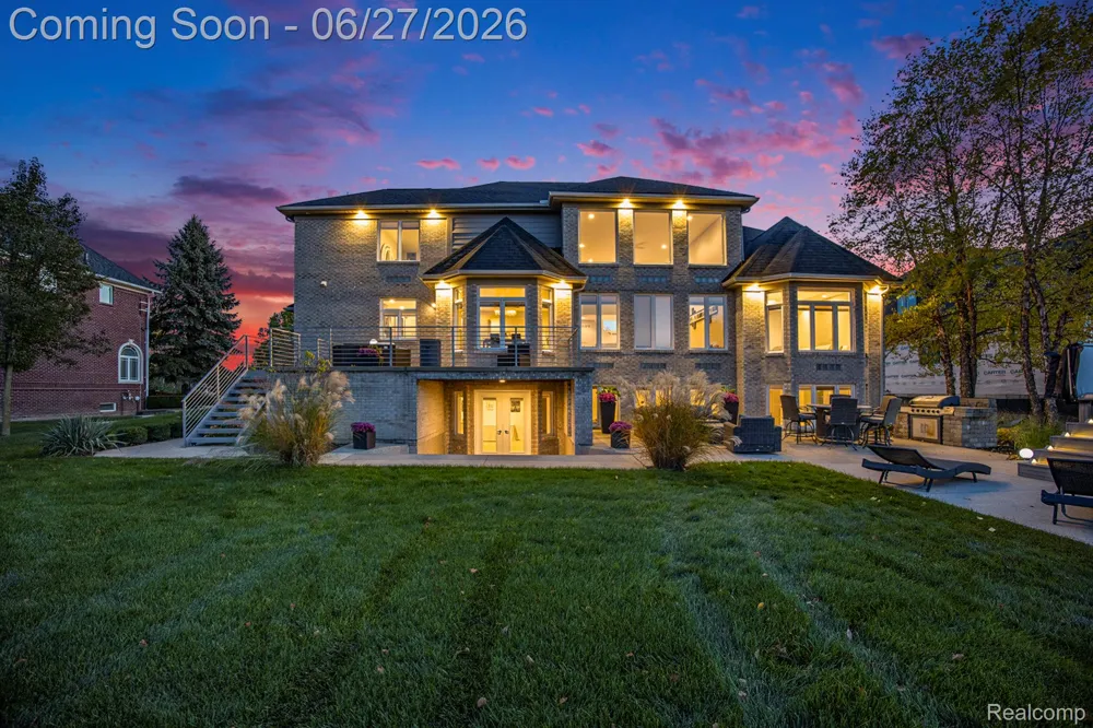 6535 Pond Drive Washington Township, MI 48094