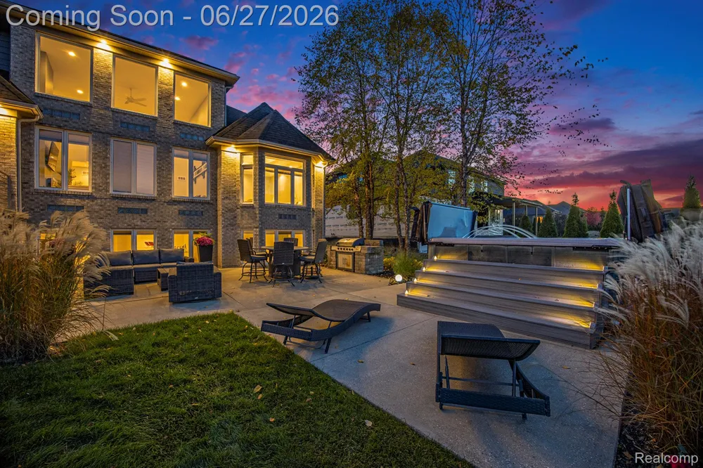 6535 Pond Drive Washington Township, MI 48094