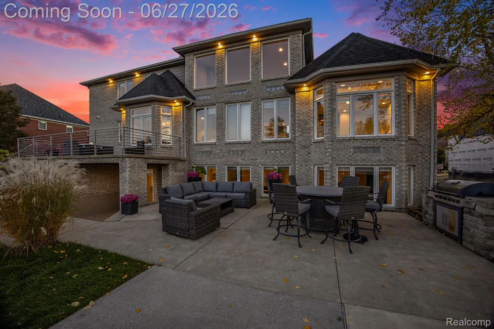 6535 Pond Drive Washington Township, MI 48094