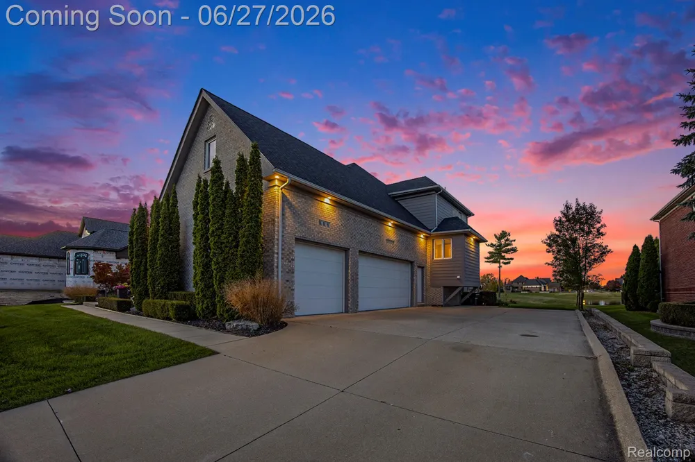 6535 Pond Drive Washington Township, MI 48094