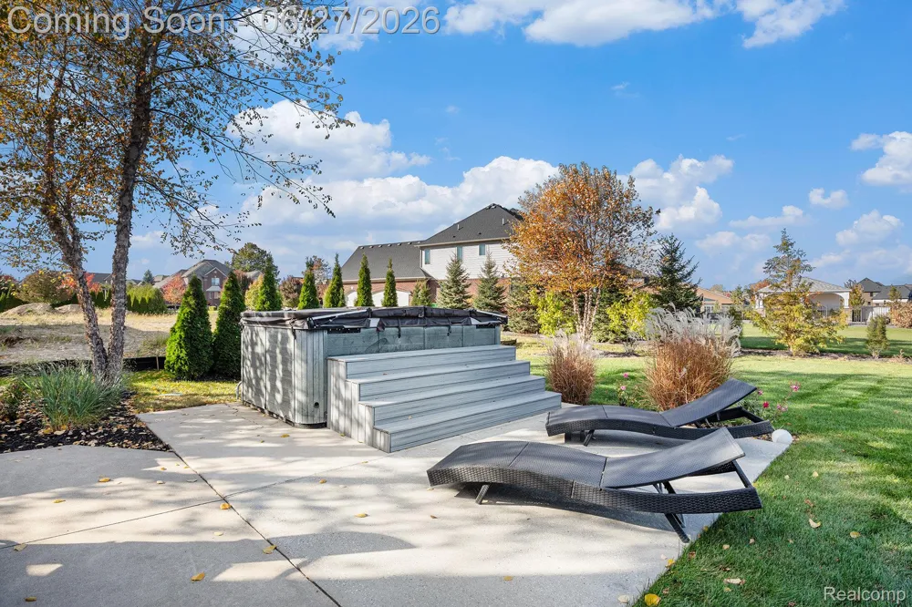 6535 Pond Drive Washington Township, MI 48094