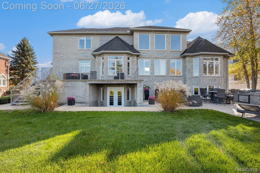 6535 Pond Drive Washington Township, MI 48094