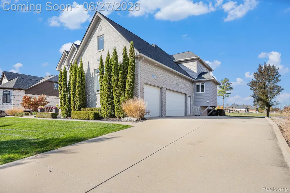 6535 Pond Drive Washington Township, MI 48094