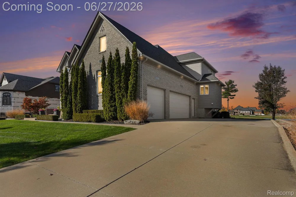 6535 Pond Drive Washington Township, MI 48094