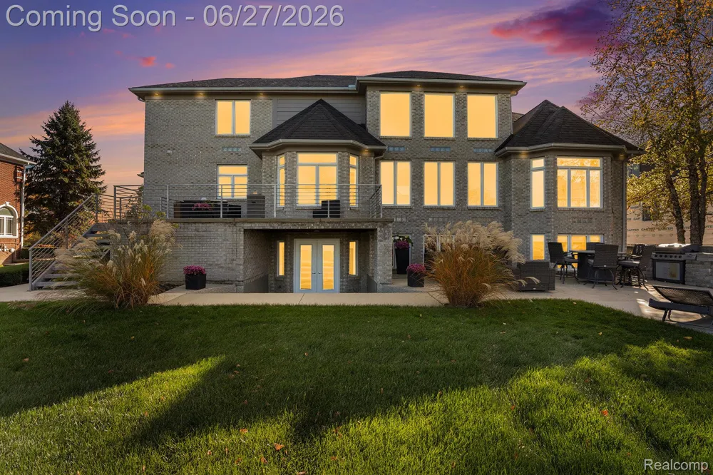 6535 Pond Drive Washington Township, MI 48094