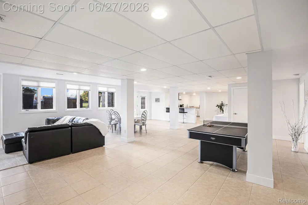 6535 Pond Drive Washington Township, MI 48094