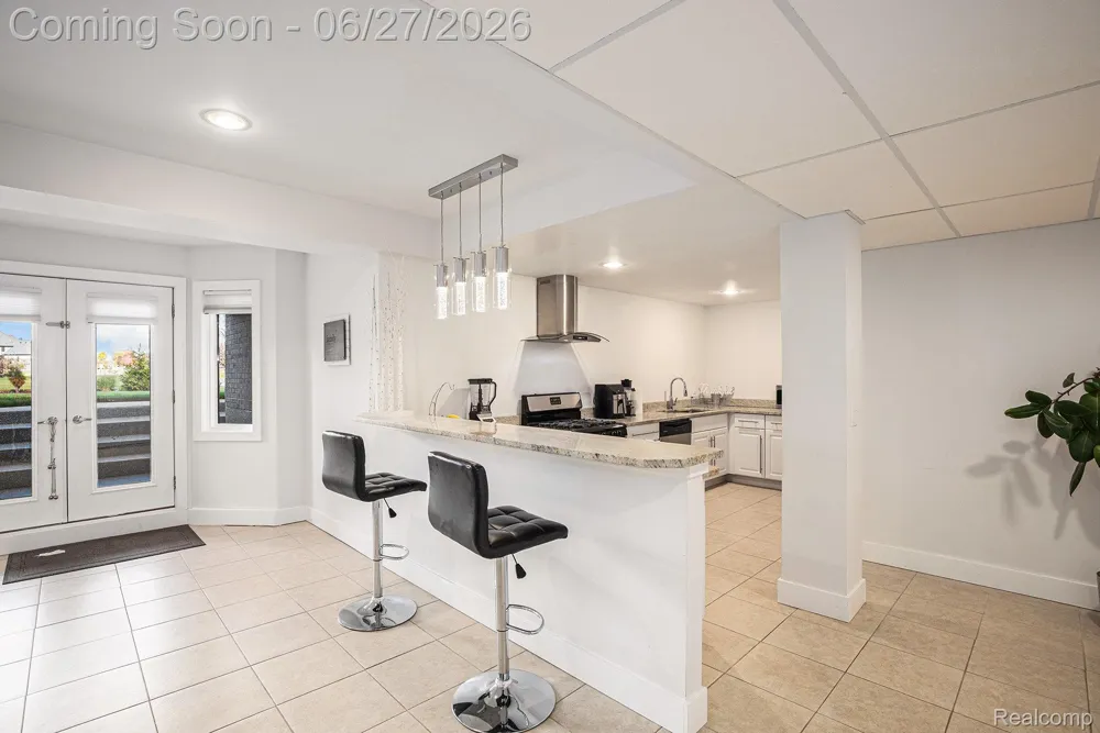 6535 Pond Drive Washington Township, MI 48094