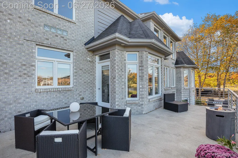 6535 Pond Drive Washington Township, MI 48094