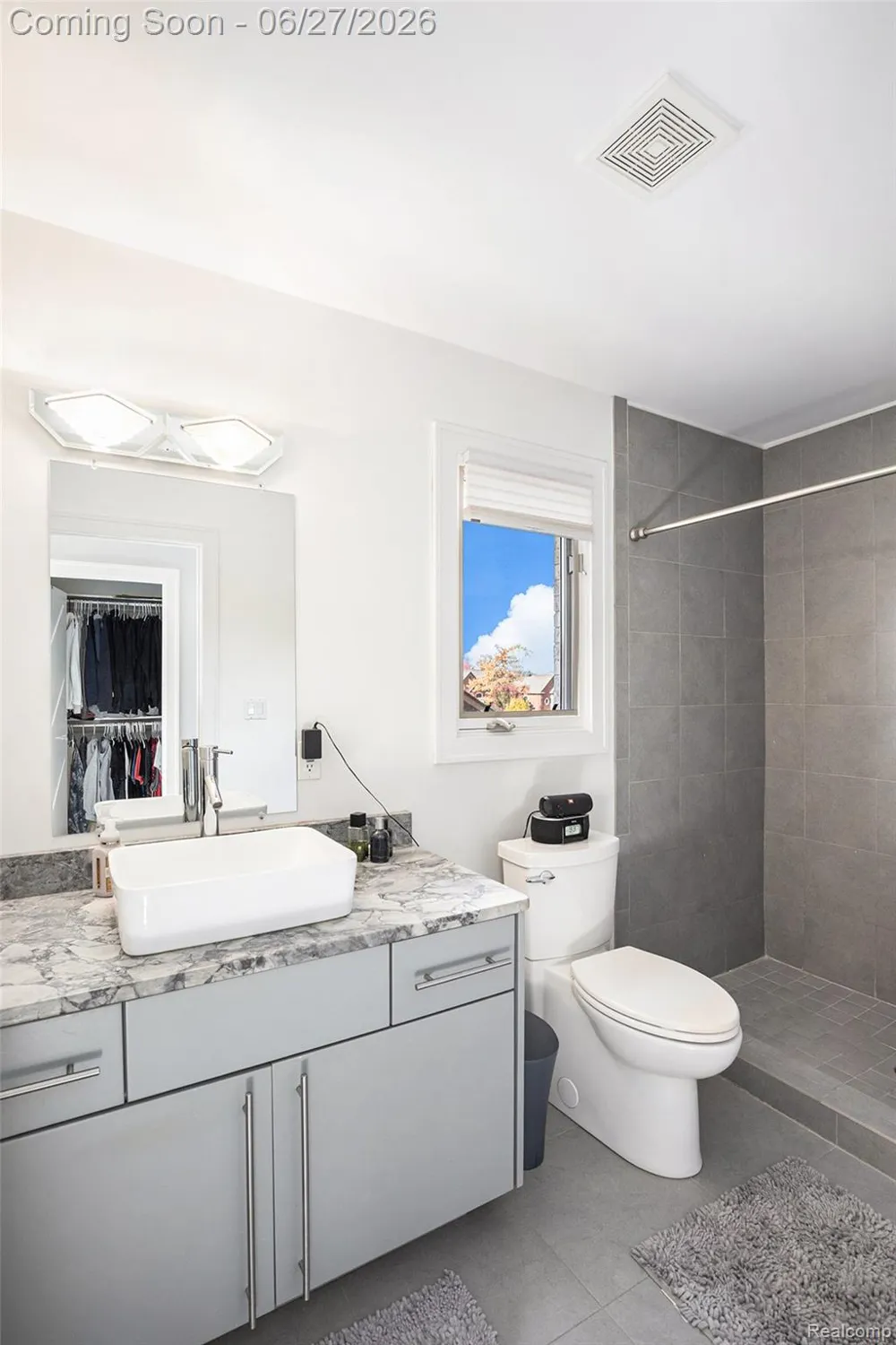 6535 Pond Drive Washington Township, MI 48094