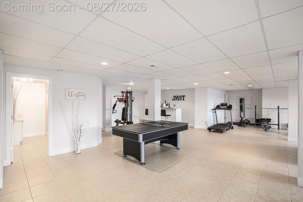 6535 Pond Drive Washington Township, MI 48094