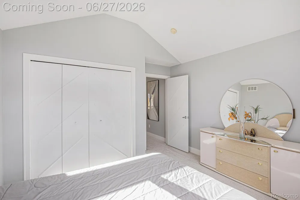 6535 Pond Drive Washington Township, MI 48094