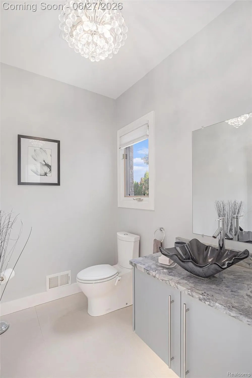 6535 Pond Drive Washington Township, MI 48094