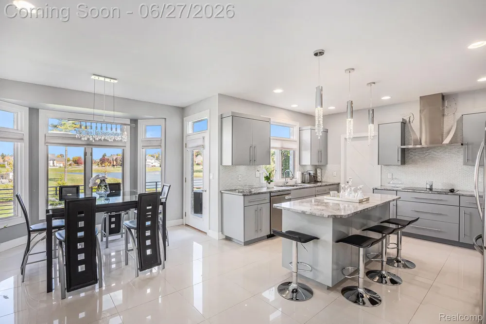 6535 Pond Drive Washington Township, MI 48094
