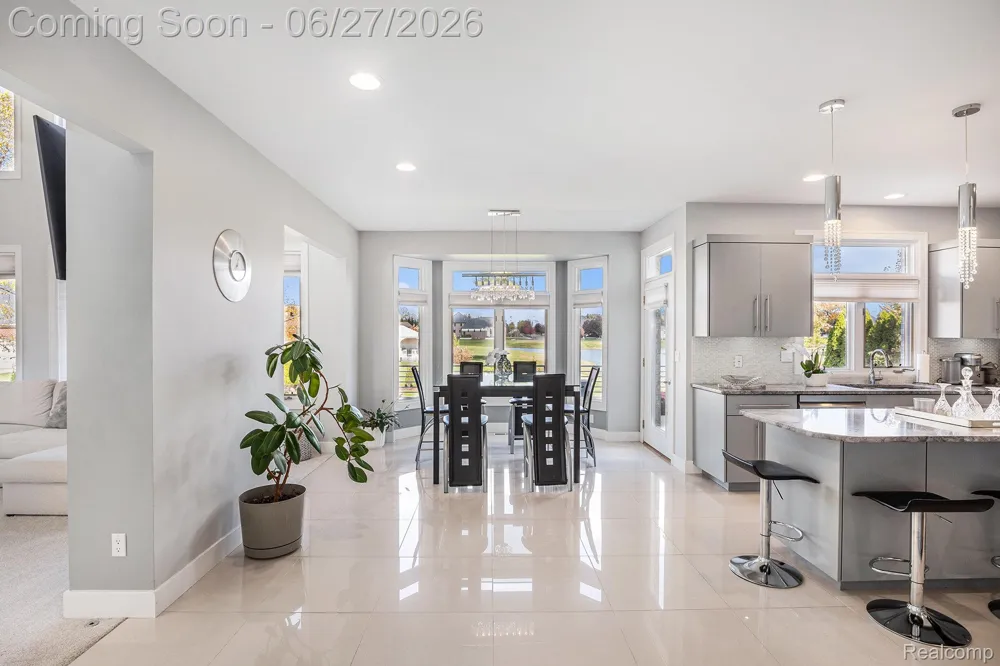 6535 Pond Drive Washington Township, MI 48094