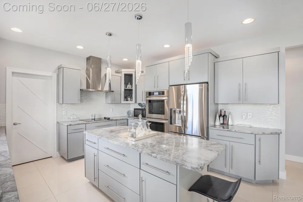6535 Pond Drive Washington Township, MI 48094