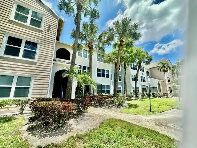 2305 Congress Avenue #11 Boynton Beach, FL 33426