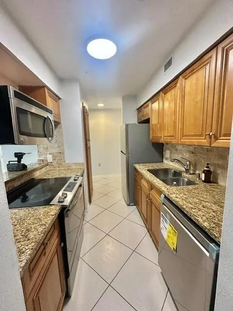 2305 Congress Avenue #11 Boynton Beach, FL 33426