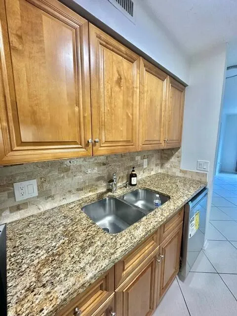 2305 Congress Avenue #11 Boynton Beach, FL 33426