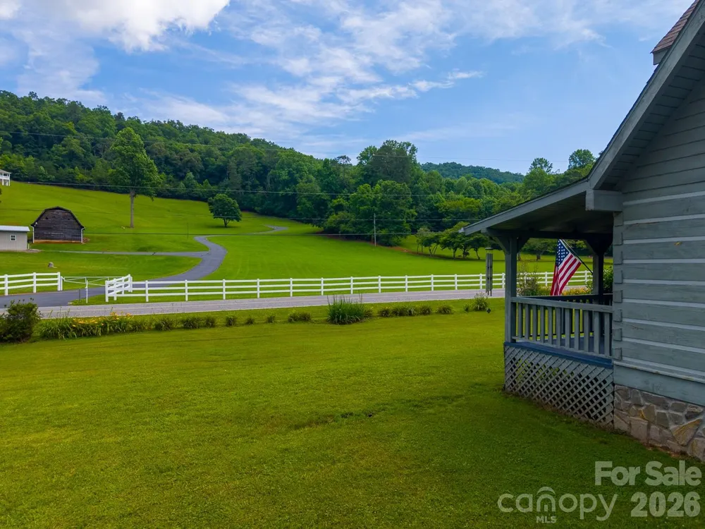 538 East Fork Road Sylva, NC 28779