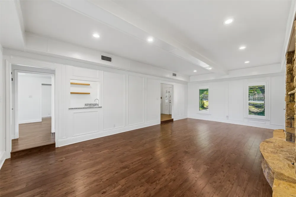 1404 Creekford Drive Arlington, TX 76012