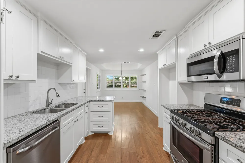1404 Creekford Drive Arlington, TX 76012