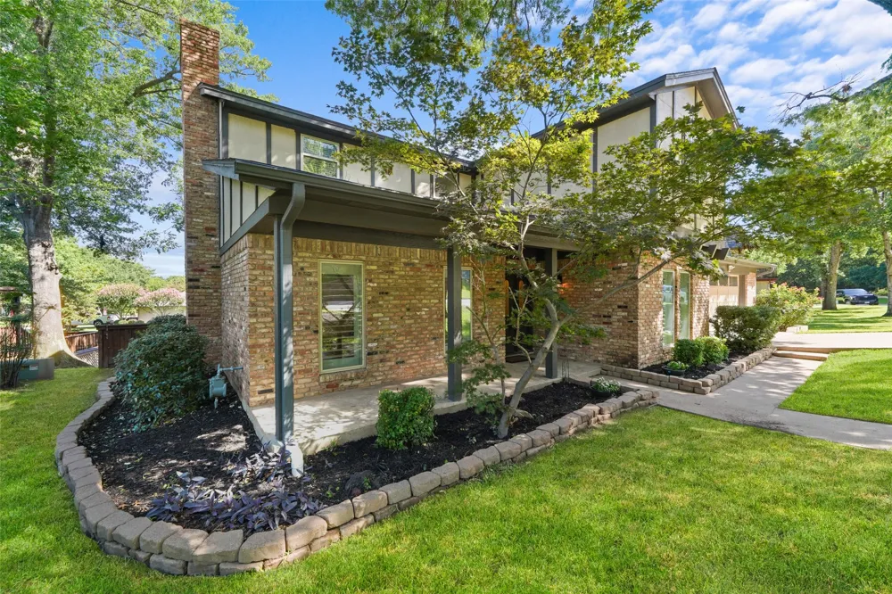 1404 Creekford Drive Arlington, TX 76012