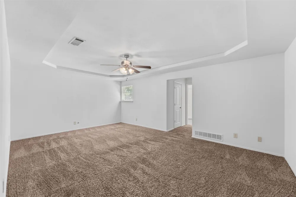 1404 Creekford Drive Arlington, TX 76012