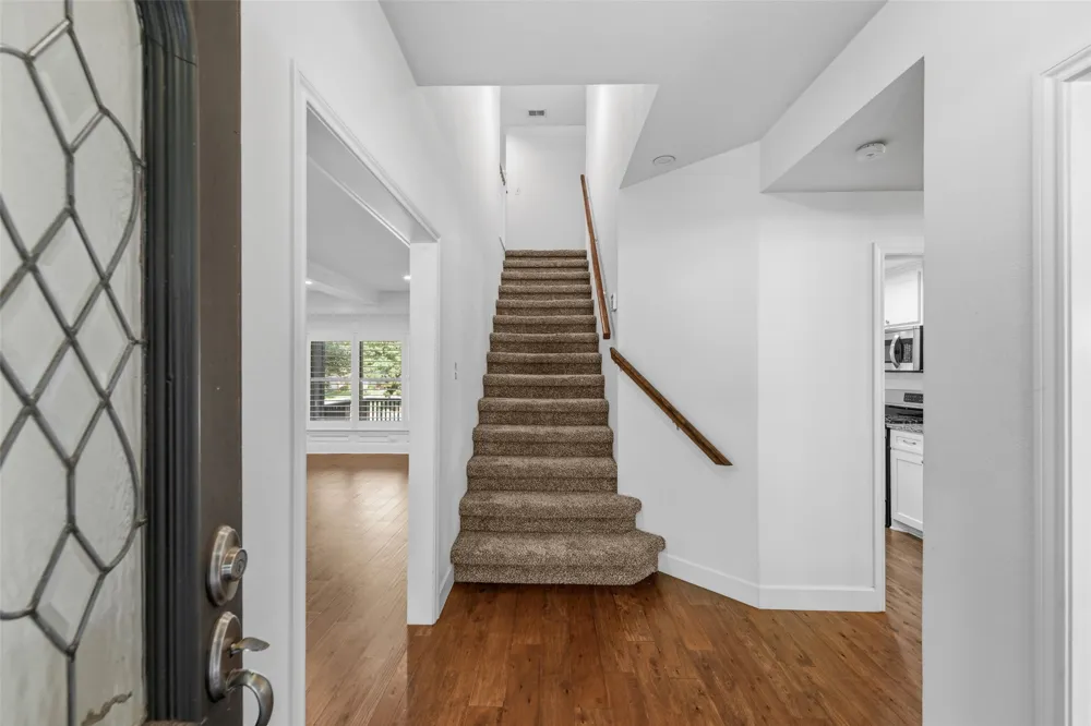 1404 Creekford Drive Arlington, TX 76012