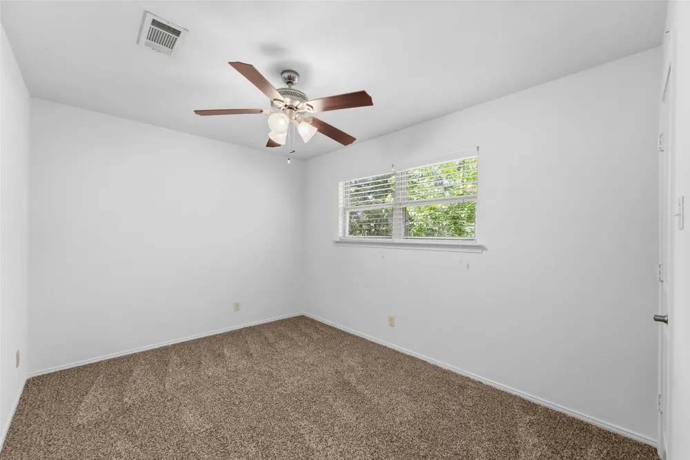 1404 Creekford Drive Arlington, TX 76012