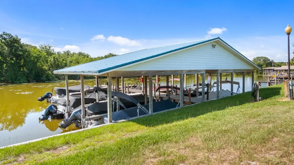 4008 PINNACLE PLACE COURT Lady Lake, FL 32159