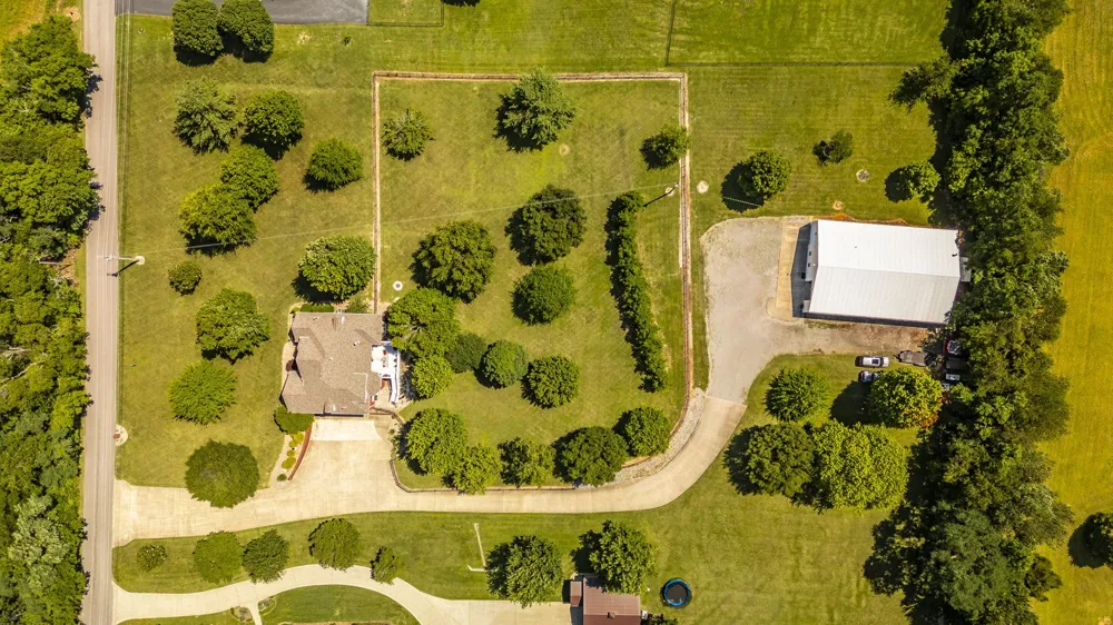 1820 Hygeia Rd Greenbrier, TN 37073