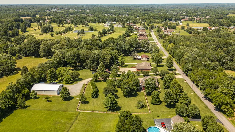 1820 Hygeia Rd Greenbrier, TN 37073