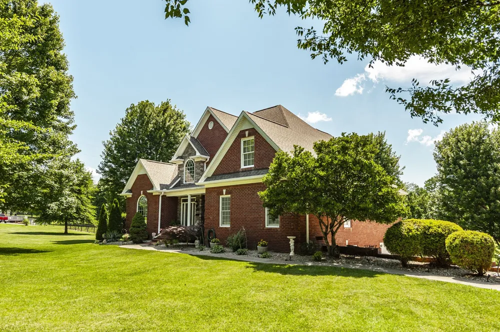 1820 Hygeia Rd Greenbrier, TN 37073