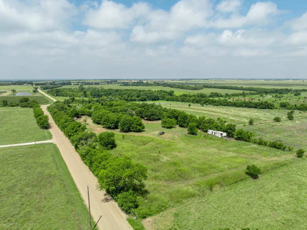 3725 CR 272 Oglesby, TX 76561