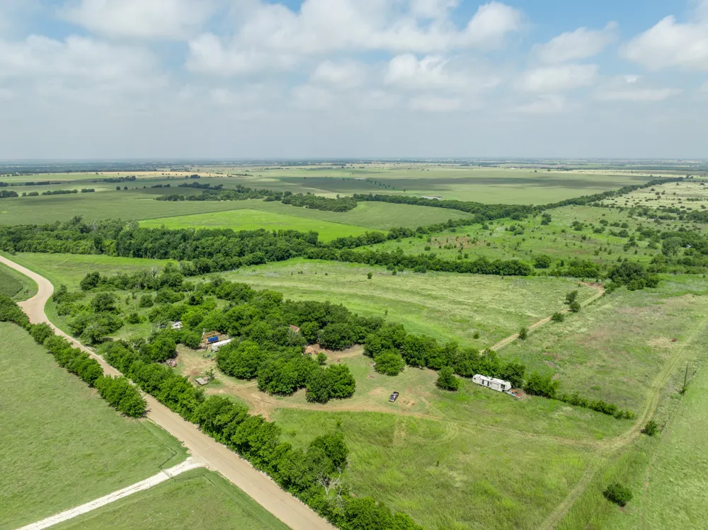3725 CR 272 Oglesby, TX 76561