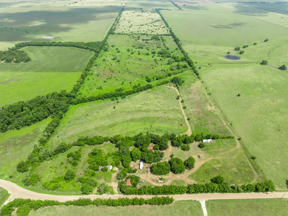 3725 CR 272 Oglesby, TX 76561