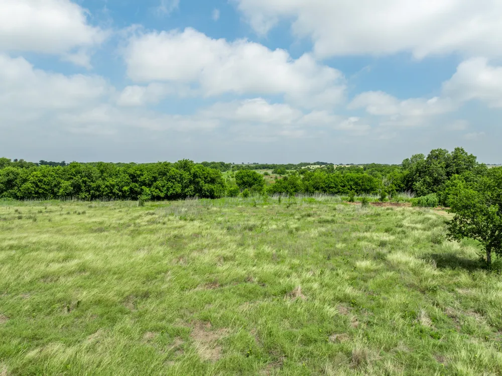 3725 CR 272 Oglesby, TX 76561
