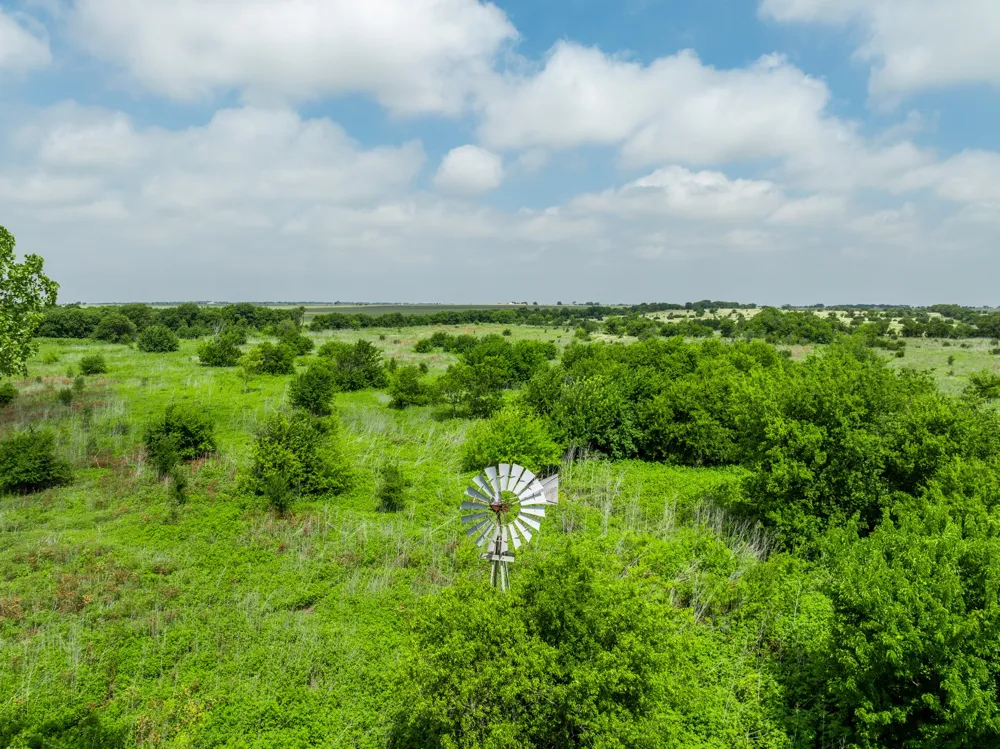 3725 CR 272 Oglesby, TX 76561