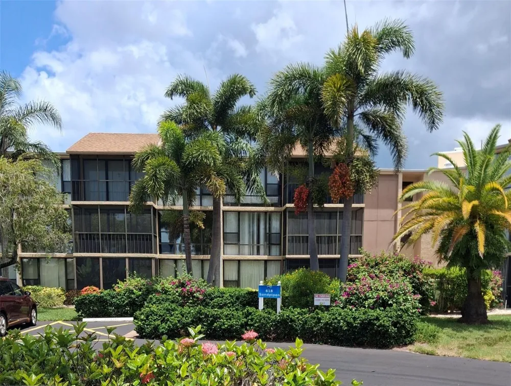 618 BIRD BAY DRIVE S #201 Venice, FL 34285