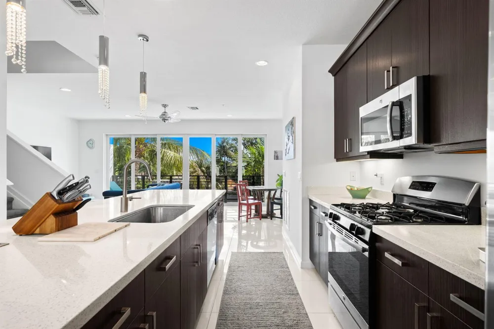 2900 NE 12th Terrace #25 Oakland Park, FL 33334