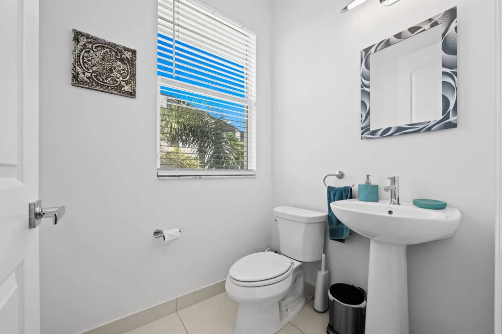 2900 NE 12th Terrace #25 Oakland Park, FL 33334