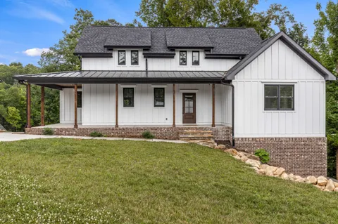 463 Waterfront Way