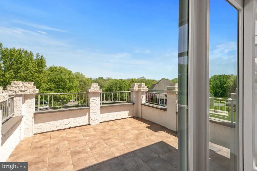 23 DEERFIELD ROAD Lancaster, PA 17603