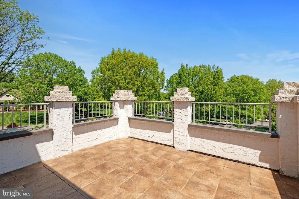 23 DEERFIELD ROAD Lancaster, PA 17603